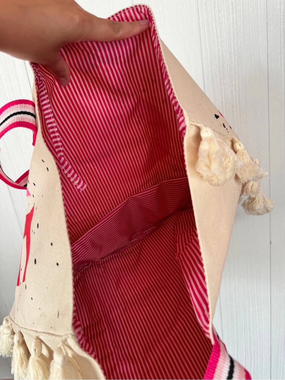 Victoria’s Secret Cream LOVE Graphic Tote Bag – Pink & Red